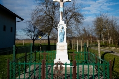kriz_trojeglava_01